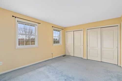 4 Saratoga Ct, Easton PA  18040-1046 exterior