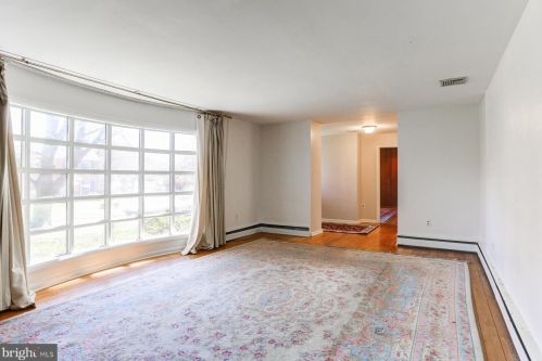 2958 Lincoln St, Camp Hill PA  17011-2832 exterior