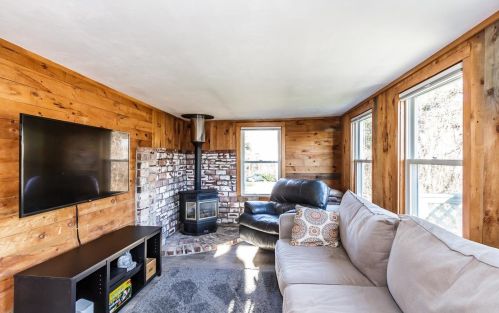 109 Brookdale Rd, Salem NH  03079-2844 exterior