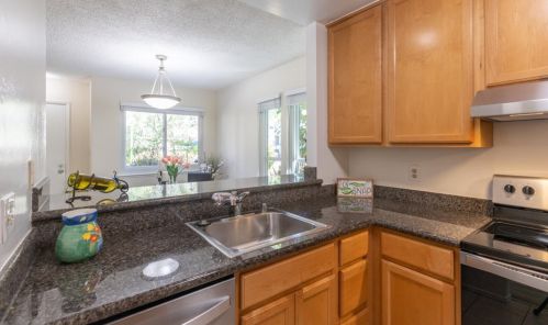 1137 Oddstad Blvd, Pacifica CA  94044-3850 exterior