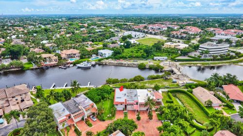 134 Harbor Cir, Delray Beach FL  33483-8005 exterior