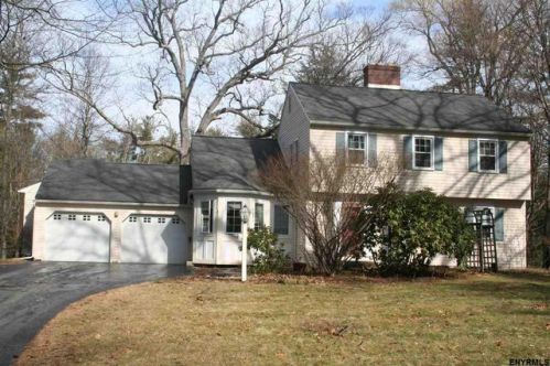 34 Bayberry Rd, Bethlehem Center, NY 12077-3026