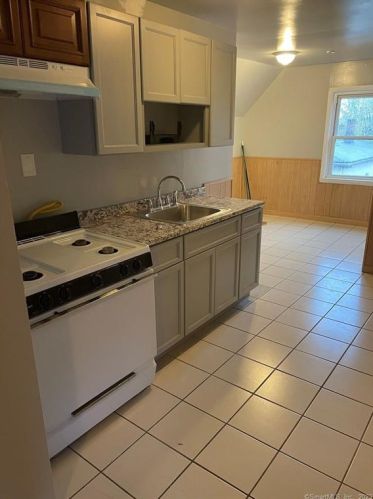 48 Washington Pl, Bridgeport CT  06604-3414 exterior