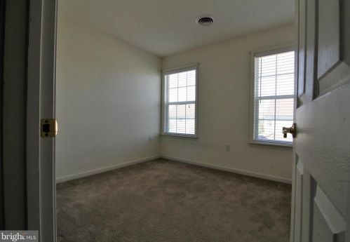 132 Parkers Dr, Dover DE  19904-1467 exterior