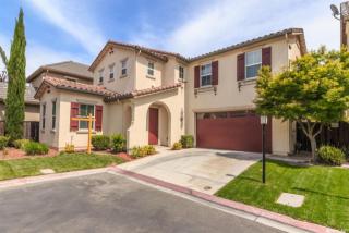 17260 Three Oaks Ln, Lathrop, CA 95330-8666