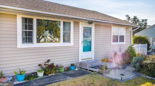 29076 Cedar St, Slaughter Beach, DE 19963-4628