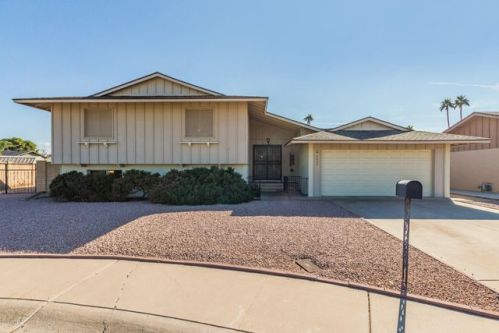 4833 Kaler Cir, Glendale, AZ 85301-1571
