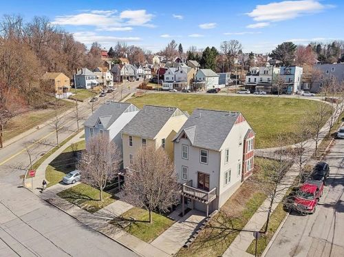 1502 Hodgkiss St, Pittsburgh, PA 15212-2743