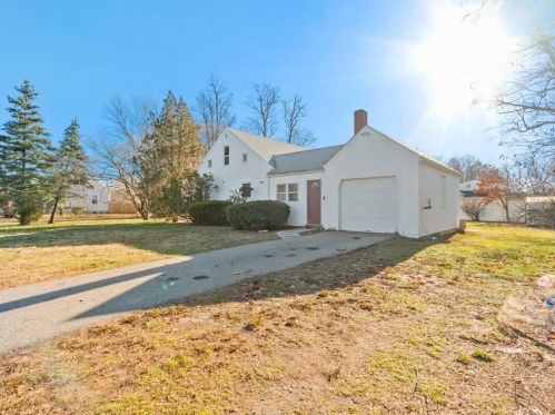 103 Aster St, Warwick, RI 02888-5131