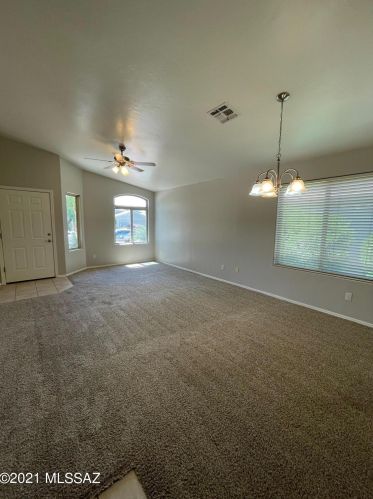 10453 Chelan St, Tucson, AZ 85747-5740