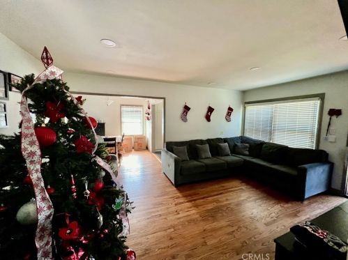 5438 Coke Ave, Lakewood CA  90712-1626 exterior