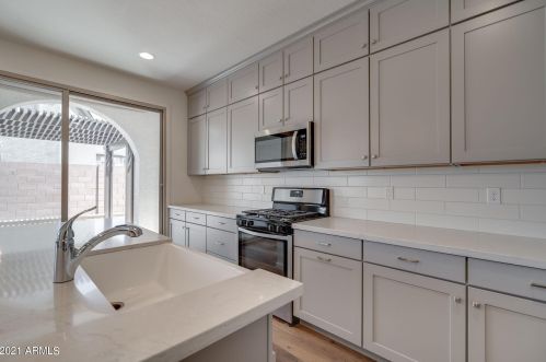 4716 Tremaine Ave, Gilbert AZ  85234 exterior