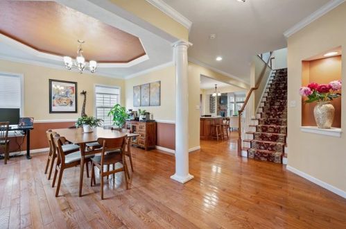 406 Chapel Harbor Dr, Pittsburgh, PA 15238-6153