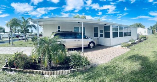 10690 Wales Loop, Bonita Springs, FL 34135-6657