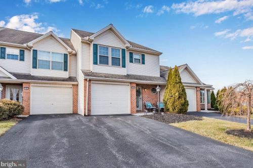 142 Lee Ann Ct, West Enola, PA 17025-1941