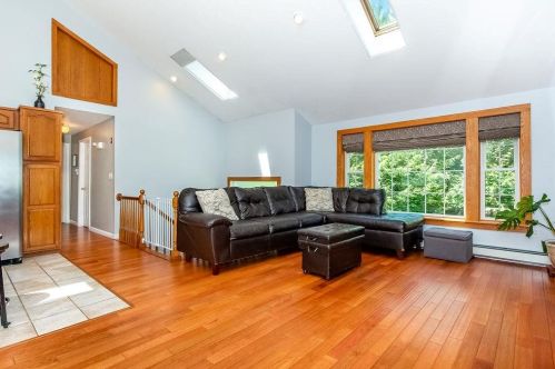 156 Raymond Rd, Deerfield NH  03037-1507 exterior