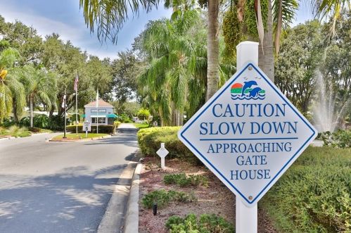 729 Navigators Way, Edgewater FL 32141-5924 exterior