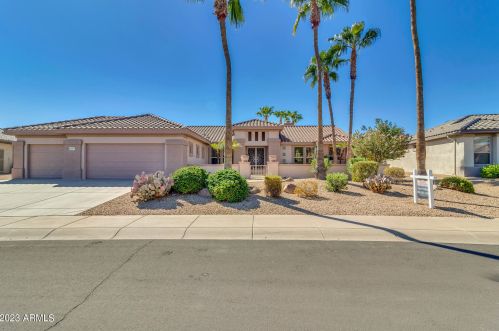 15811 Linksview Dr, Sun City, AZ 85374-5623