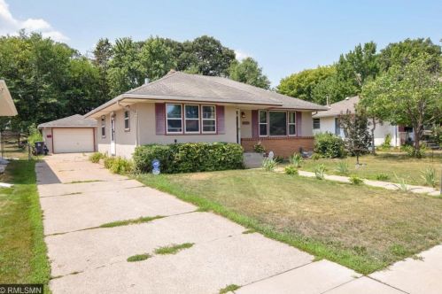 1643 Duluth St, Saint Paul, MN 55106-1117