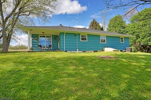 205 Sarepta Rd, Belvidere NJ  07823-2624 exterior