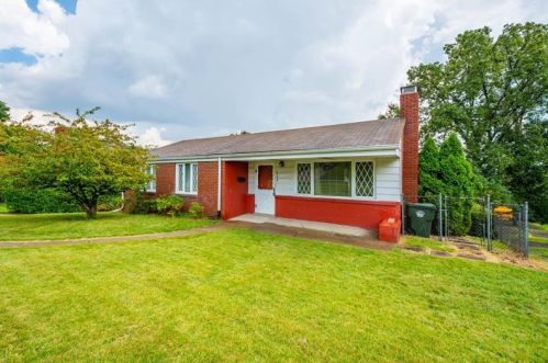 5129 Caste Dr, Pittsburgh, PA 15236-1641