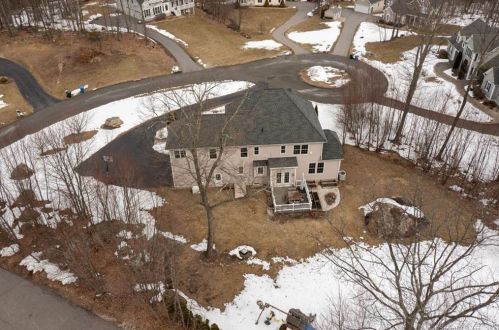 14 Farm Ridge Rd, Unionville CT  06013-2018 exterior