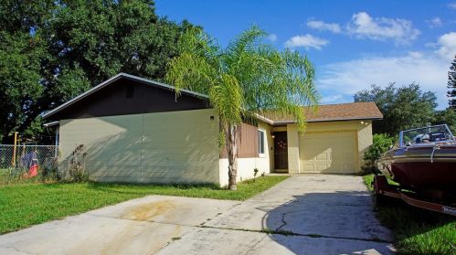 832 Cinnamon Dr, Winter Haven, FL 33880-1747