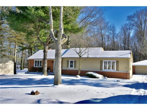 825 Liberty St, Hubbard, OH 44425-9774