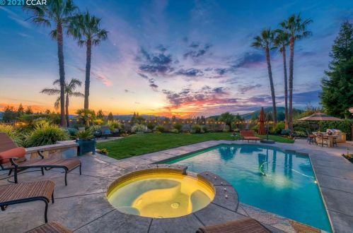 105 Deer Ridge Pl, Danville, CA 94506-6065