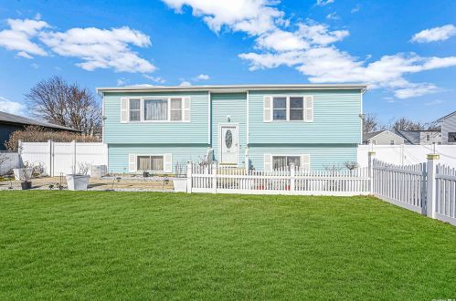 136 Scott Ave, Deer Park, NY 11729-7022