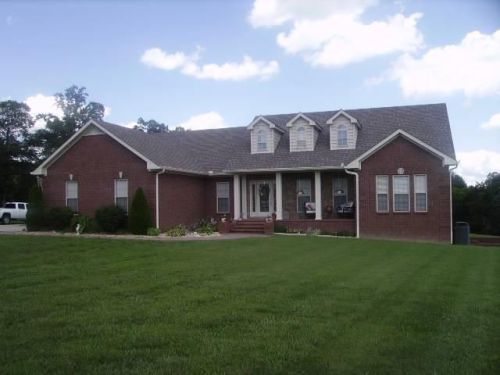 5170 Akersville Rd, Lafayette, TN 37083-4466