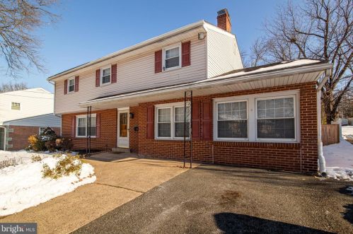1145 Jackson St, Pottstown, PA 19464-4419