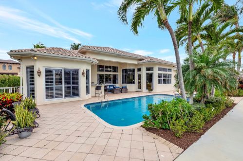955 Gardenia Dr, Delray Beach FL  33483-4806 exterior