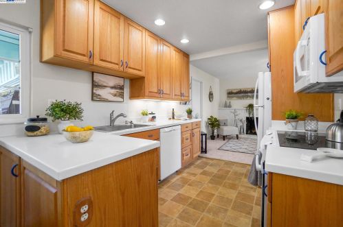30235 Audubon St, Hayward, CA 94544-7222