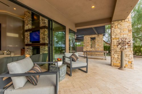 9710 Palisades Blvd, Scottsdale AZ 85268-2755 exterior