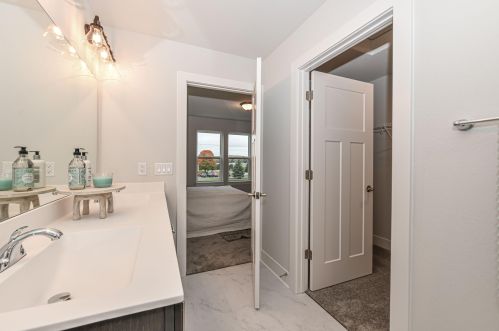 702 River Ridge Dr, Waterford WI  53185-3386 exterior