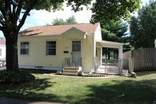 1706 Hawthorne Ave, Waterloo IA  50702-2416 exterior