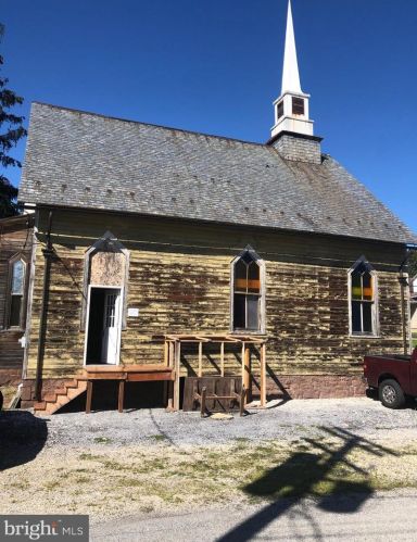 108 Market St, Alpine, PA 17339-9256