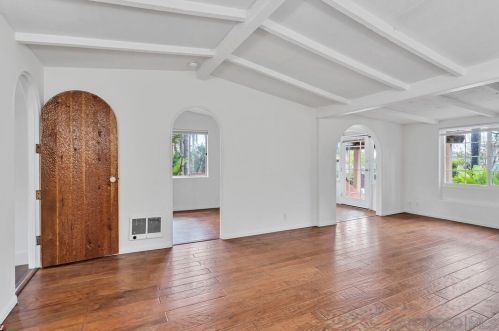 232 Rios Ave, Solana Beach CA  92075-1240 exterior