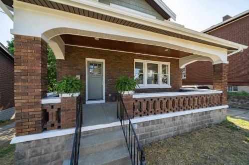18 Taylor Ave, Newport KY  41075-1336 exterior