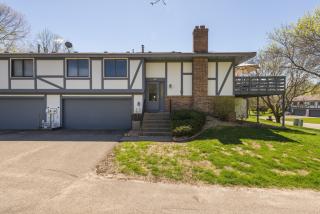 6971 Macbeth Cir, Saint Paul, MN 55125-2408