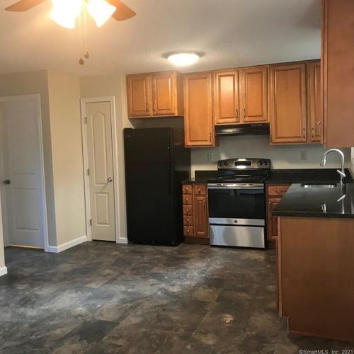 108 Town St, Milford, CT 06460-3259