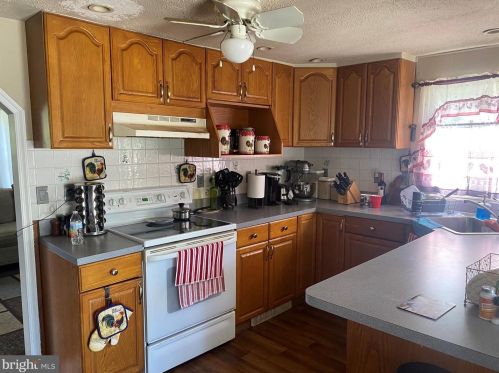 1023 Quarry Hall Rd, Norristown, PA 19403-1033