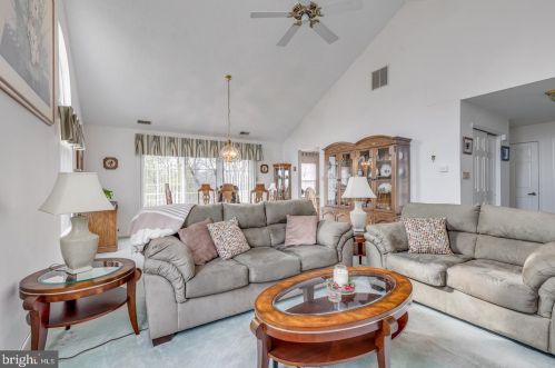 6702 Normandy Dr, Mount Laurel NJ  08054-5993 exterior