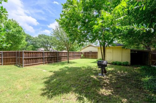 601 Headlee St, Denton TX  76201-0852 exterior