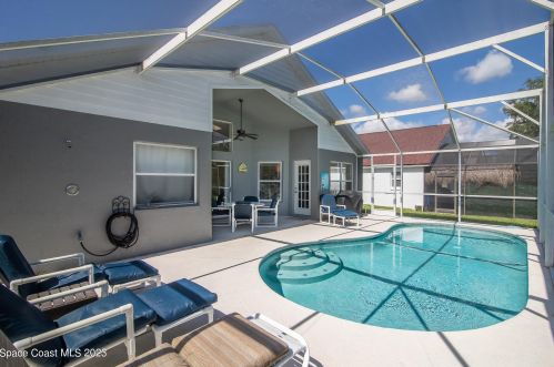 2631 Autumn Creek Cir, Kissimmee FL  34747-2236 exterior