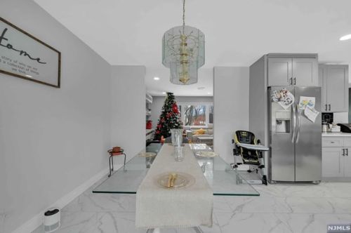 40 Carriage Ln, West Milford Lakes NJ  07480-1822 exterior