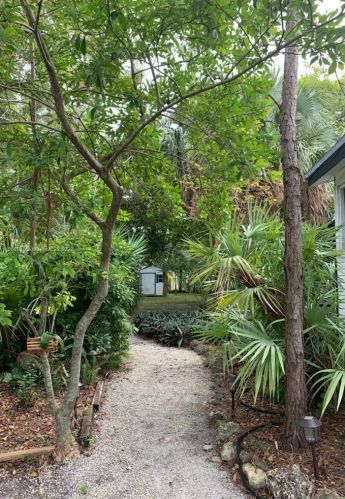 229 3rd Pl, Dania Beach FL  33004-4126 exterior