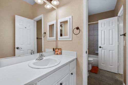 2808 Pasadena Pl, Lewisville TX  75022-5150 exterior