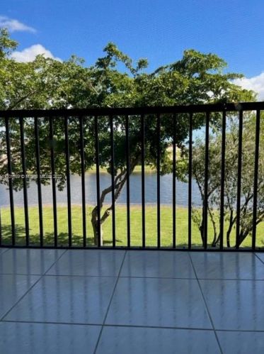 901 141st Ave, Hollywood FL  33028-3587 exterior